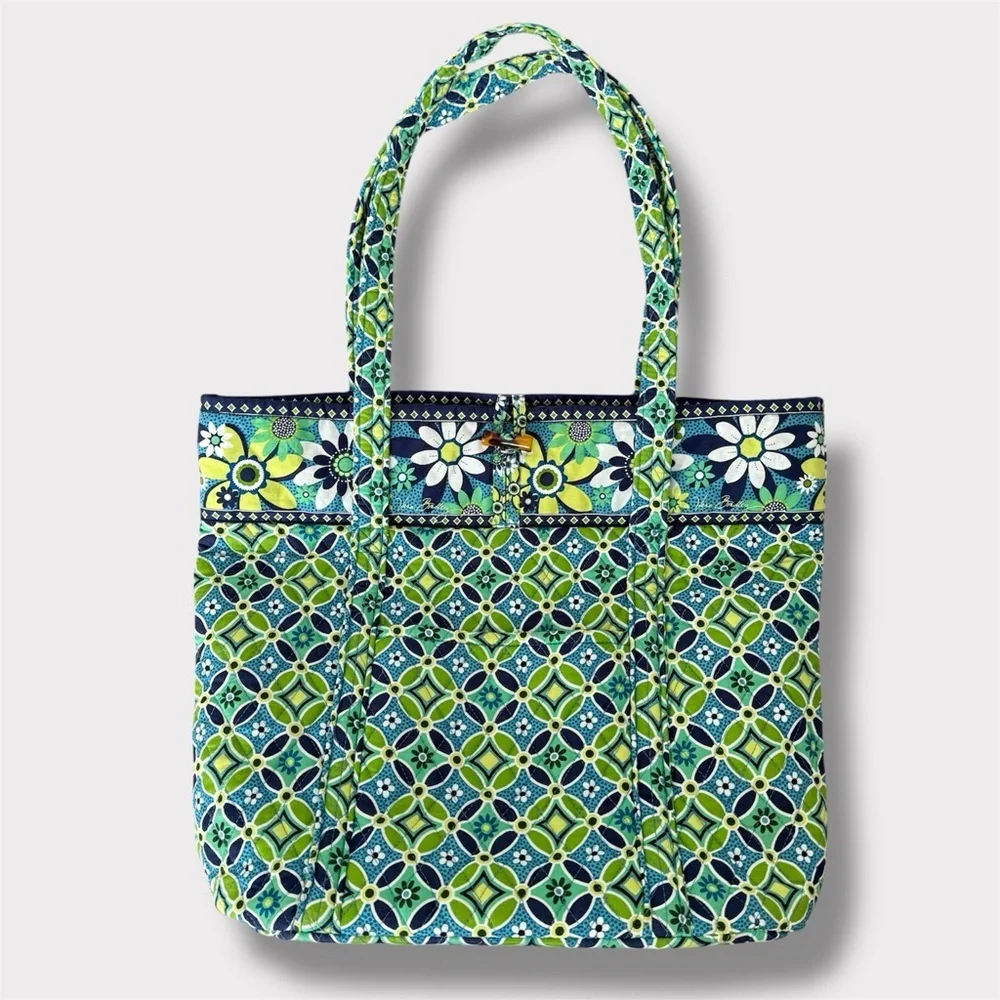 Vera Bradley Retired Print “Daisy Daisy” Blue Green Floral Large Tote Bag